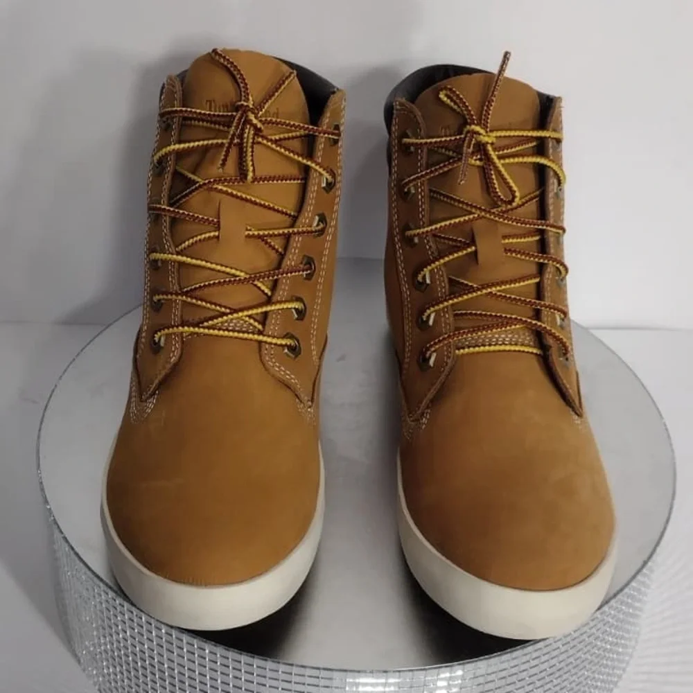 Timberland Women’s Tan Boots size 8.5 brand new w out box and tags